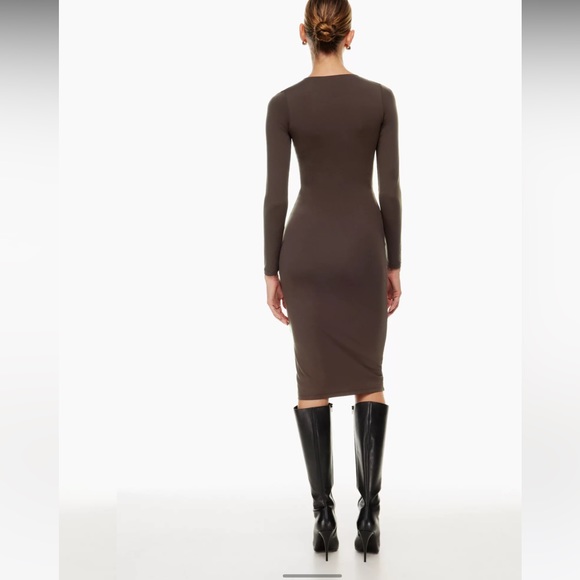 Aritzia (Babaton) contour crew long sleeve midi dress. Size S. - Picture 6 of 12